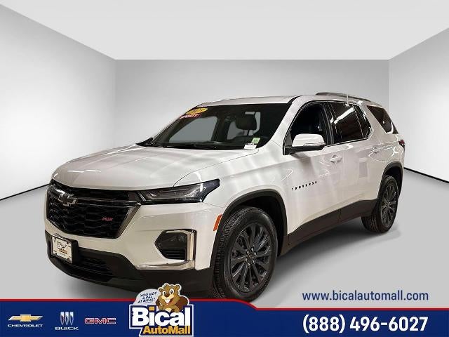 2023 Chevrolet Traverse RS in Summit White — front three-quarter view